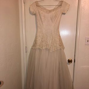 Vintage wedding dress